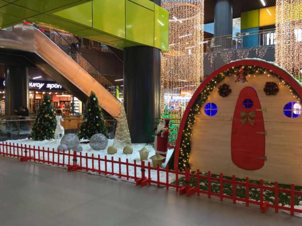 ahsap-bungalov-otel-hobbit-evi-cocuk-oyun-parki-avm-etkinlik